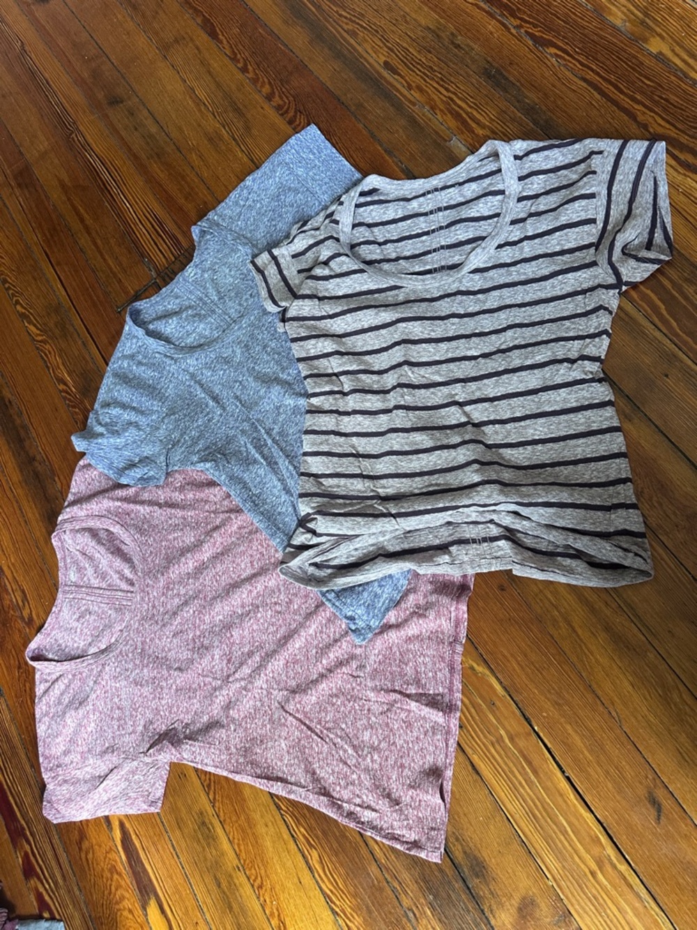 Three Gap Capped-Sleeve Tees with Back Seam Detailing